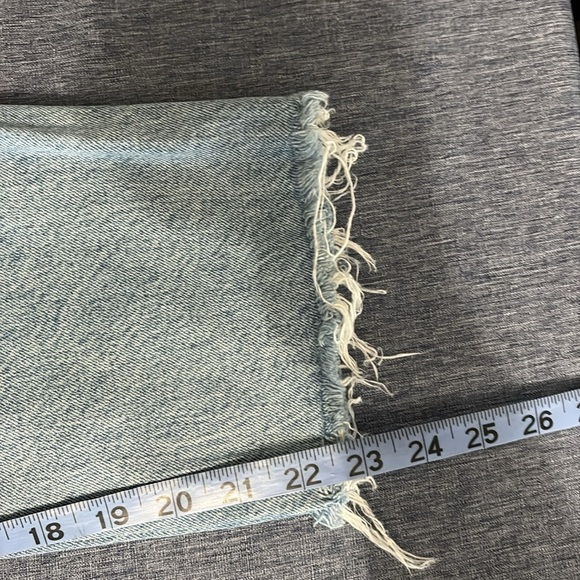 Women’s Topshop Size 28x30 Distressed Light Wash Straight Leg Jeans - Picture 6 of 6
